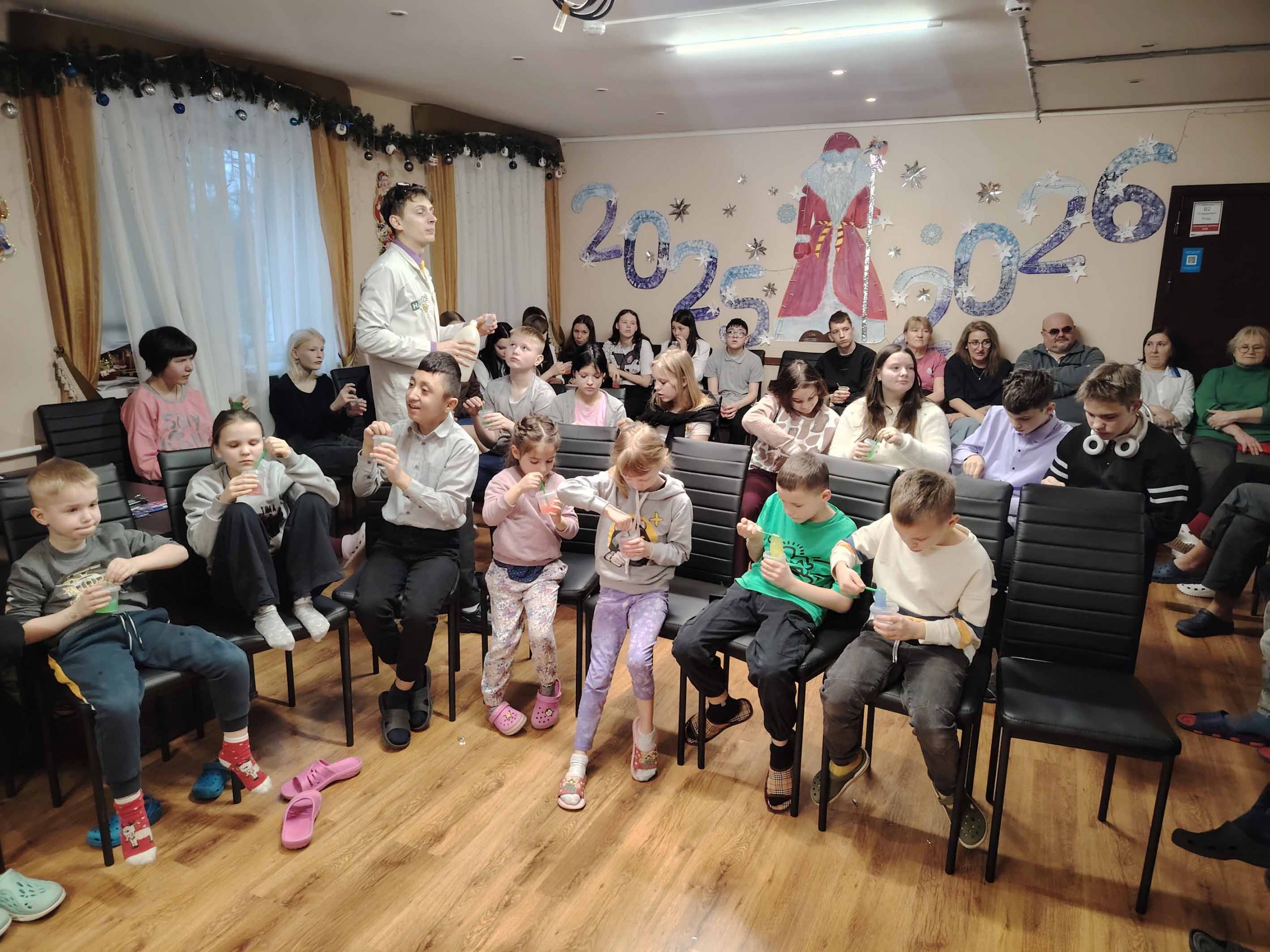 Новогодний праздник в детском доме!