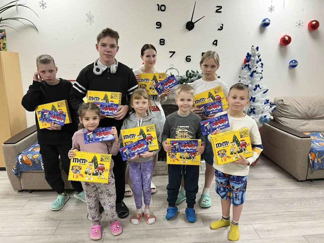 Новогодний праздник в детском доме!